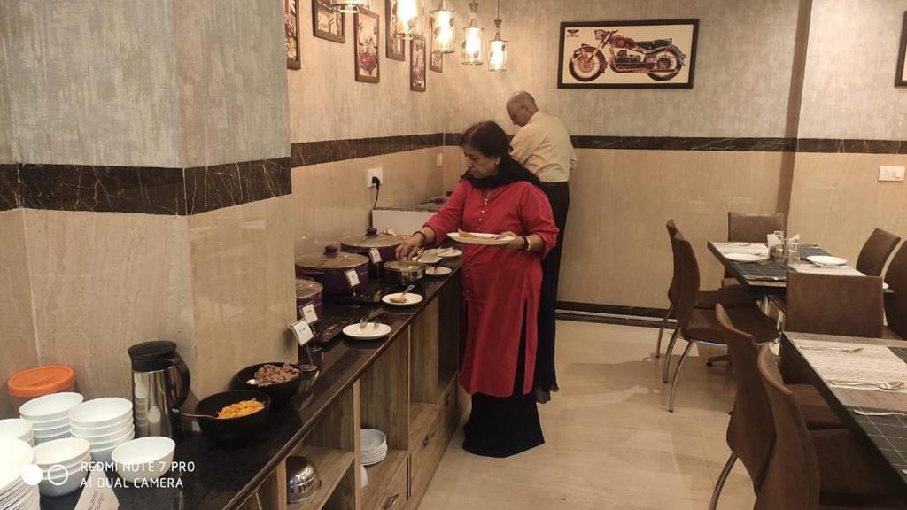A One Hotels By Ventus Hotels & Resorts- Delhi Airport Yeni Delhi Dış mekan fotoğraf