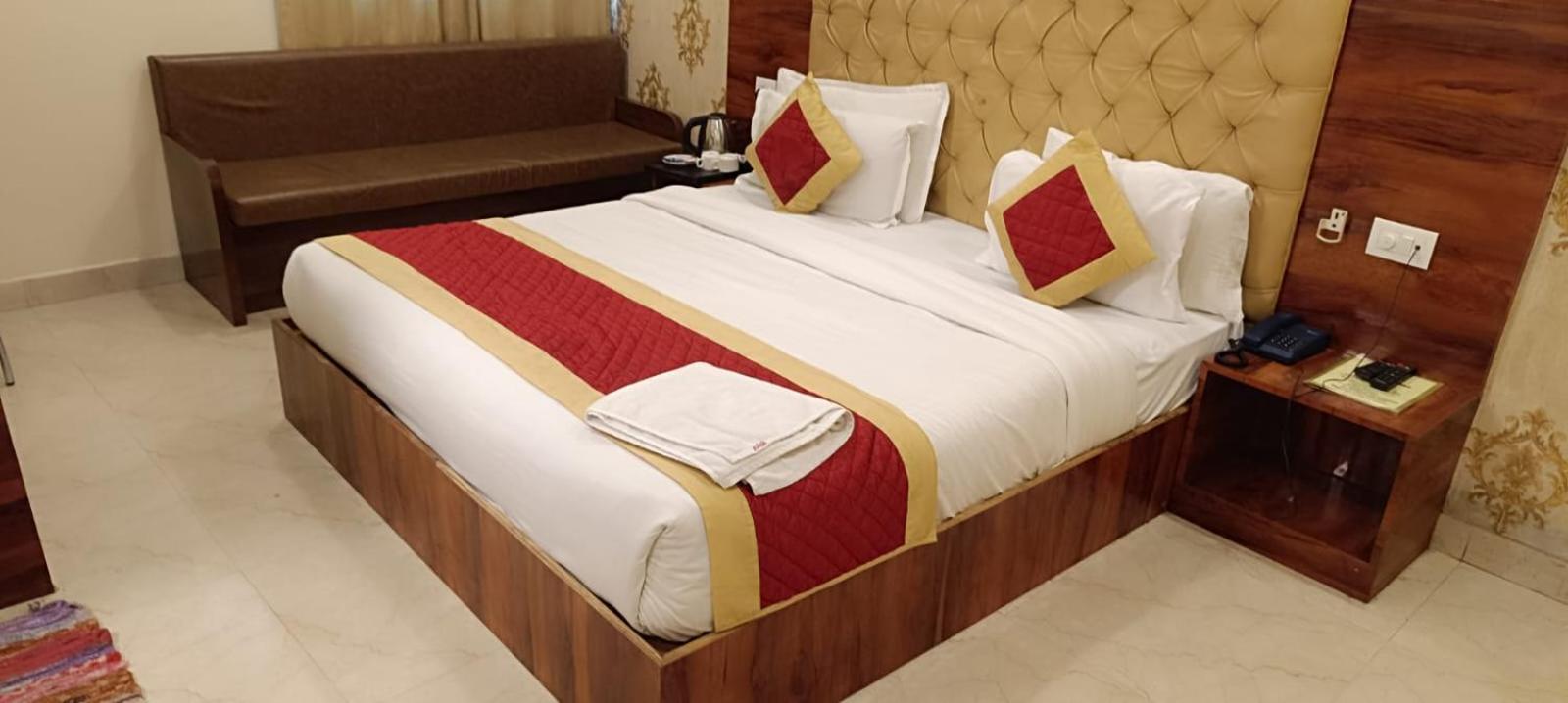 A One Hotels By Ventus Hotels & Resorts- Delhi Airport Yeni Delhi Dış mekan fotoğraf