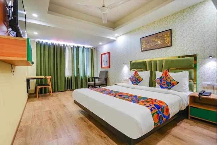A One Hotels By Ventus Hotels & Resorts- Delhi Airport Yeni Delhi Dış mekan fotoğraf