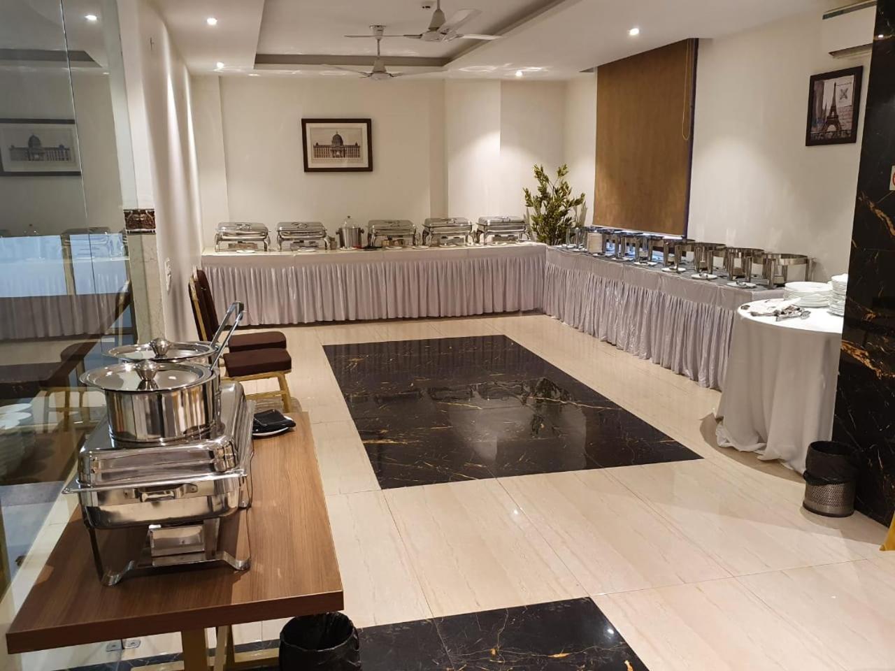 A One Hotels By Ventus Hotels & Resorts- Delhi Airport Yeni Delhi Dış mekan fotoğraf