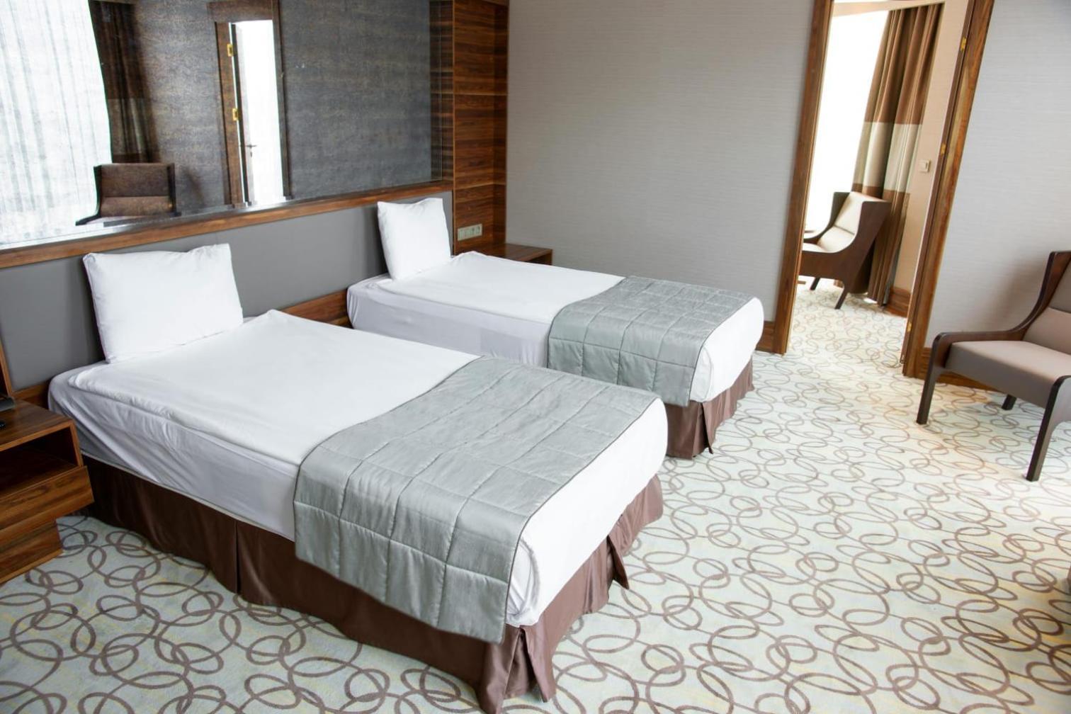 A One Hotels By Ventus Hotels & Resorts- Delhi Airport Yeni Delhi Dış mekan fotoğraf